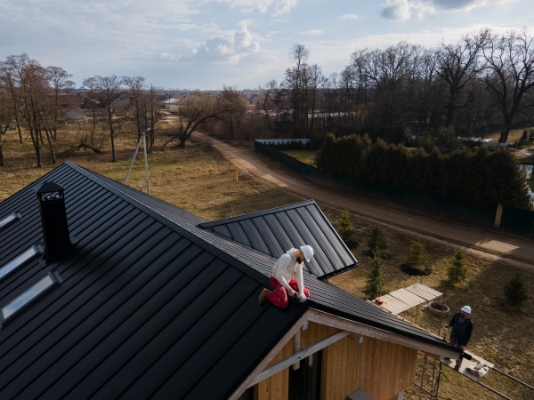 Les étapes d’une isolation de toiture par l’extérieur